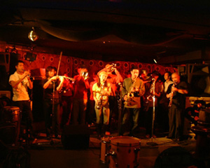 �������i���n�j