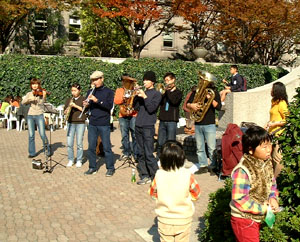 �q�����E�E�E