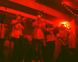 ��҂�O�ɔM����